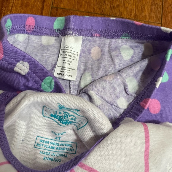 Doc mcstuffins Disney White and Purple Pajama Set - Picture 2 of 4